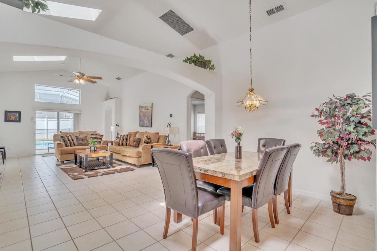 Beautiful Family Vacation Home With Private Pool, Close To Disney! Home ออร์ลันโด ภายนอก รูปภาพ